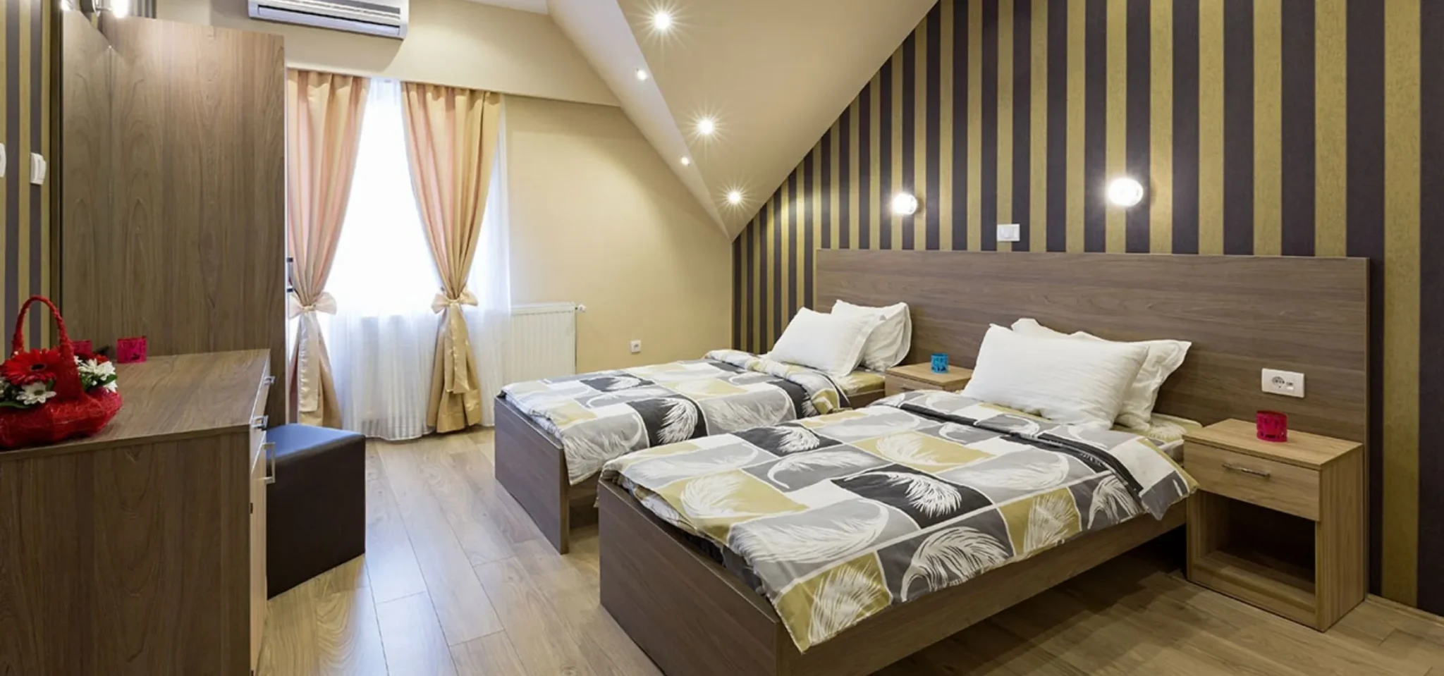 imgi_15_2EXPRESSIONSINSIDE-Runwal-Greens-1605-Mulund-Mumbai