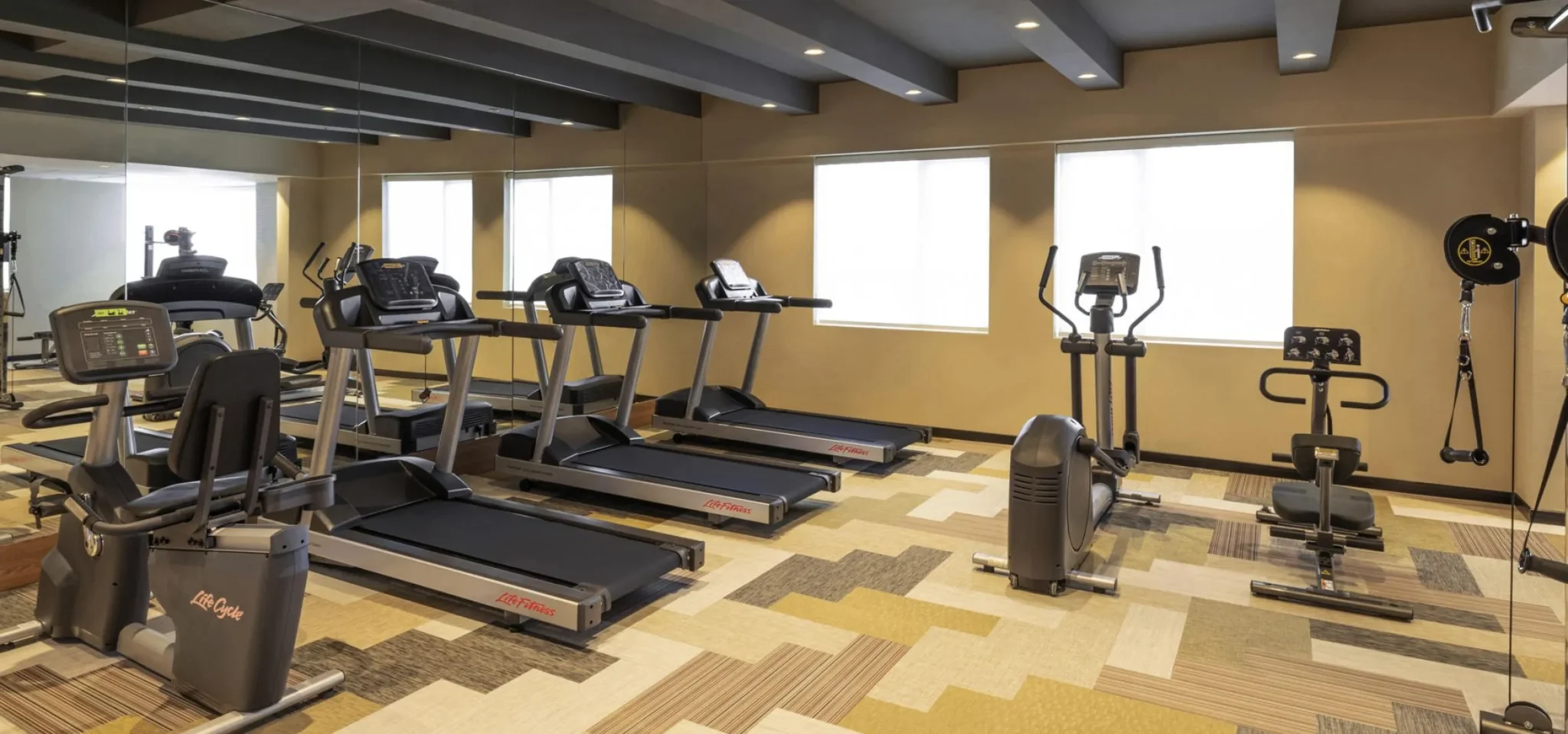 imgi_8_18EXPRESSIONSINSIDE-Commercial-project